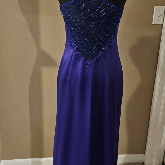 Elegant Purple Halter Dress - Picture 4 of 7